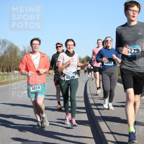 06.04.2025 - 44. Internationalen Wilhelmsburger Insellauf Jannik Wohlers http://msf.ph/oto/7614407 06.04.2025 09:31:03 Laufen 7, 4519, 4520, 3950, 279, 3945 meine-sportfotos.de