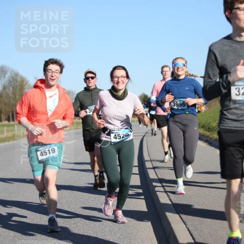 06.04.2025 - 44. Internationalen Wilhelmsburger Insellauf Jannik Wohlers http://msf.ph/oto/7614417 06.04.2025 09:31:03 Laufen 4519, 30, 4520, 3950, 327 meine-sportfotos.de