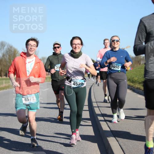06.04.2025 - 44. Internationalen Wilhelmsburger Insellauf Jannik Wohlers http://msf.ph/oto/7614420 06.04.2025 09:31:03 Laufen 4519, 30, 4520, 3950, 3279 meine-sportfotos.de