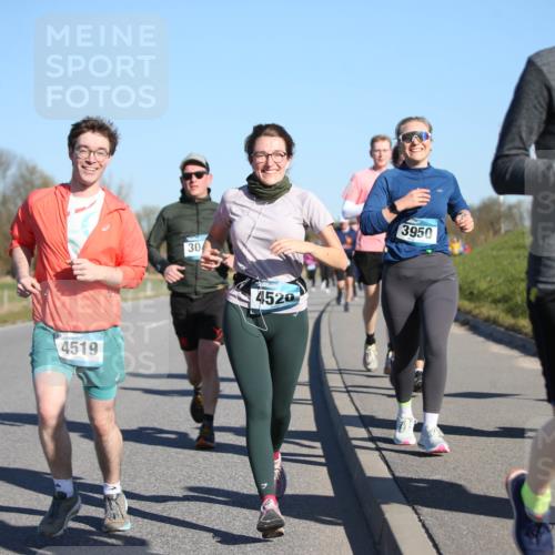 06.04.2025 - 44. Internationalen Wilhelmsburger Insellauf Jannik Wohlers http://msf.ph/oto/7614422 06.04.2025 09:31:03 Laufen 4519, 30, 4520, 3950, 5279 meine-sportfotos.de