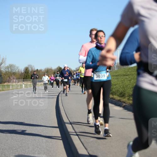 06.04.2025 - 44. Internationalen Wilhelmsburger Insellauf Jannik Wohlers http://msf.ph/oto/7614437 06.04.2025 09:31:05 Laufen 3044, 3039, 4525 meine-sportfotos.de
