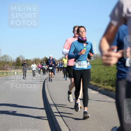 06.04.2025 - 44. Internationalen Wilhelmsburger Insellauf Jannik Wohlers http://msf.ph/oto/7614439 06.04.2025 09:31:05 Laufen 304, 3039, 4 meine-sportfotos.de