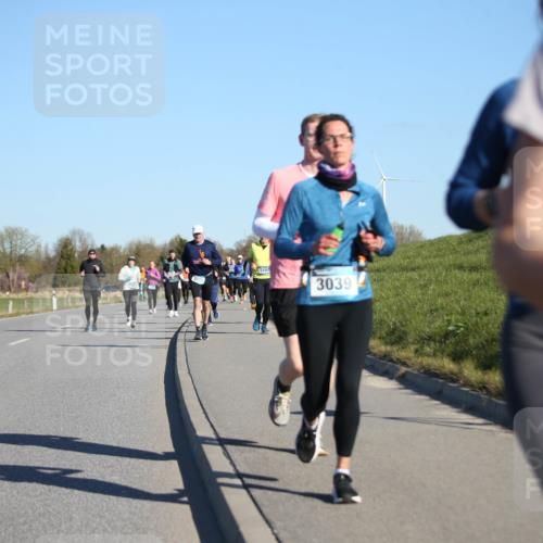 06.04.2025 - 44. Internationalen Wilhelmsburger Insellauf Jannik Wohlers http://msf.ph/oto/7614441 06.04.2025 09:31:05 Laufen 5107, 3039, 399 meine-sportfotos.de