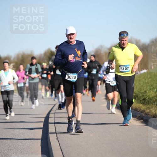 06.04.2025 - 44. Internationalen Wilhelmsburger Insellauf Jannik Wohlers http://msf.ph/oto/7614471 06.04.2025 09:31:07 Laufen 3268, 3038, 42, 5107 meine-sportfotos.de