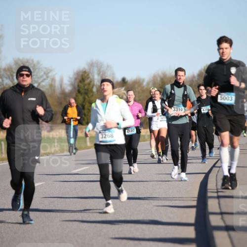 06.04.2025 - 44. Internationalen Wilhelmsburger Insellauf Jannik Wohlers http://msf.ph/oto/7614490 06.04.2025 09:31:10 Laufen 3268, 4107, 3218, 3310, 4386, 5003, 30 meine-sportfotos.de