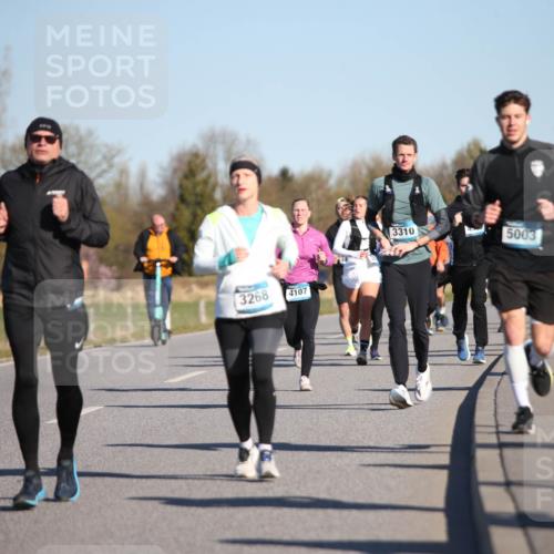 06.04.2025 - 44. Internationalen Wilhelmsburger Insellauf Jannik Wohlers http://msf.ph/oto/7614493 06.04.2025 09:31:10 Laufen 3268, 4107, 3310, 5003, 4185 meine-sportfotos.de