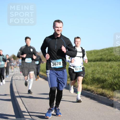 06.04.2025 - 44. Internationalen Wilhelmsburger Insellauf Jannik Wohlers http://msf.ph/oto/7614526 06.04.2025 09:31:14 Laufen 3268, 5003, 3678, 4270 meine-sportfotos.de