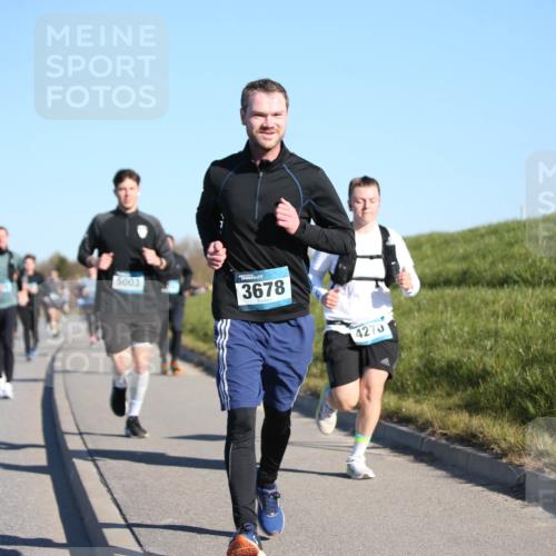 06.04.2025 - 44. Internationalen Wilhelmsburger Insellauf Jannik Wohlers http://msf.ph/oto/7614530 06.04.2025 09:31:14 Laufen 3268, 5003, 3678, 4270 meine-sportfotos.de