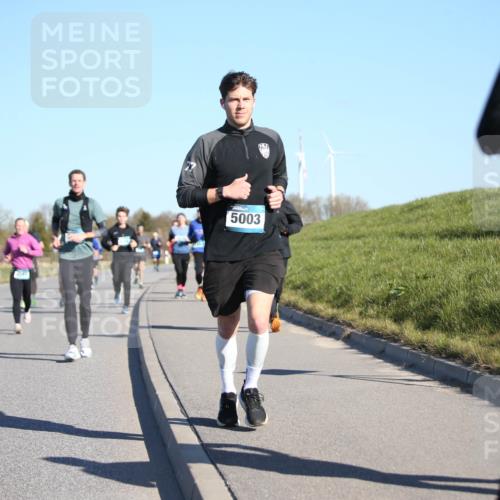 06.04.2025 - 44. Internationalen Wilhelmsburger Insellauf Jannik Wohlers http://msf.ph/oto/7614556 06.04.2025 09:31:15 Laufen 3268, 5003 meine-sportfotos.de
