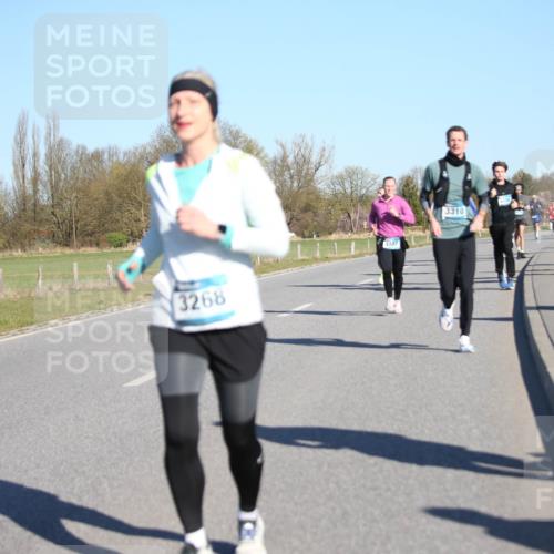 06.04.2025 - 44. Internationalen Wilhelmsburger Insellauf Jannik Wohlers http://msf.ph/oto/7614563 06.04.2025 09:31:15 Laufen 3268, 4107, 3310 meine-sportfotos.de