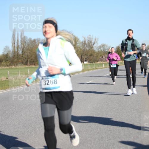 06.04.2025 - 44. Internationalen Wilhelmsburger Insellauf Jannik Wohlers http://msf.ph/oto/7614567 06.04.2025 09:31:16 Laufen 3268, 4107, 321 meine-sportfotos.de