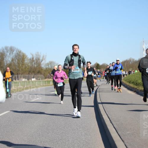 06.04.2025 - 44. Internationalen Wilhelmsburger Insellauf Jannik Wohlers http://msf.ph/oto/7614569 06.04.2025 09:31:16 Laufen 3268, 4107, 310, 4185, 3780, 500 meine-sportfotos.de