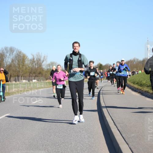 06.04.2025 - 44. Internationalen Wilhelmsburger Insellauf Jannik Wohlers http://msf.ph/oto/7614579 06.04.2025 09:31:16 Laufen 4107, 3780 meine-sportfotos.de