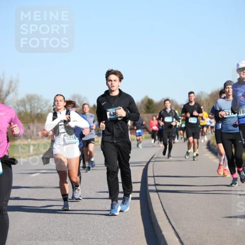 06.04.2025 - 44. Internationalen Wilhelmsburger Insellauf Jannik Wohlers http://msf.ph/oto/7614606 06.04.2025 09:31:19 Laufen 4107, 3218, 438, 3772, 521, 185, 4399 meine-sportfotos.de