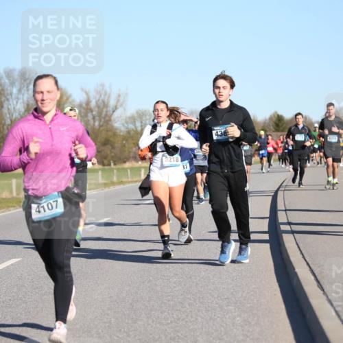 06.04.2025 - 44. Internationalen Wilhelmsburger Insellauf Jannik Wohlers http://msf.ph/oto/7614611 06.04.2025 09:31:19 Laufen 4107, 3218, 37, 438, 3212, 185, 3772, 4399 meine-sportfotos.de