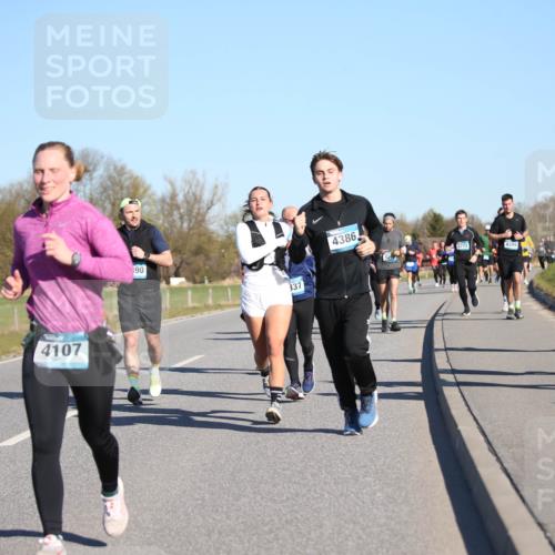 06.04.2025 - 44. Internationalen Wilhelmsburger Insellauf Jannik Wohlers http://msf.ph/oto/7614614 06.04.2025 09:31:20 Laufen 4107, 90, 337, 4386, 3772, 3212, 4185 meine-sportfotos.de