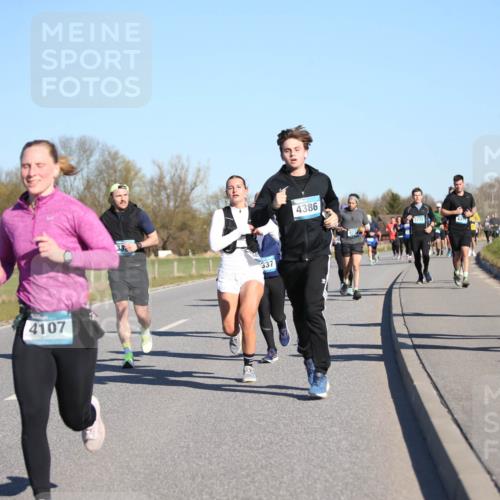 06.04.2025 - 44. Internationalen Wilhelmsburger Insellauf Jannik Wohlers http://msf.ph/oto/7614615 06.04.2025 09:31:20 Laufen 4107, 33, 337, 4386, 3212, 4185 meine-sportfotos.de