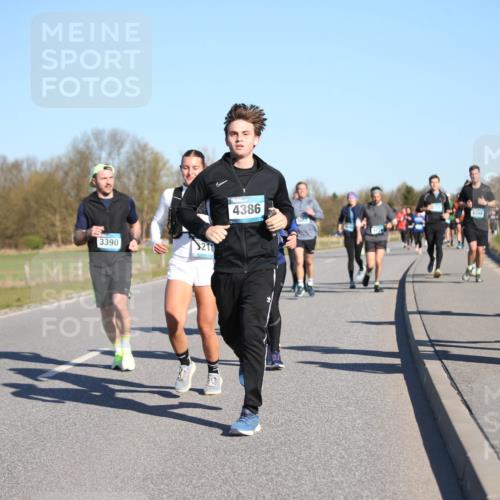 06.04.2025 - 44. Internationalen Wilhelmsburger Insellauf Jannik Wohlers http://msf.ph/oto/7614621 06.04.2025 09:31:21 Laufen 07, 3390, 218, 4386, 4399, 32 meine-sportfotos.de