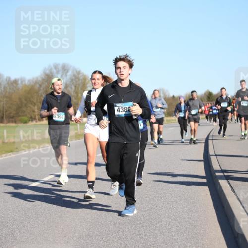 06.04.2025 - 44. Internationalen Wilhelmsburger Insellauf Jannik Wohlers http://msf.ph/oto/7614622 06.04.2025 09:31:21 Laufen 3212, 4386, 3390 meine-sportfotos.de