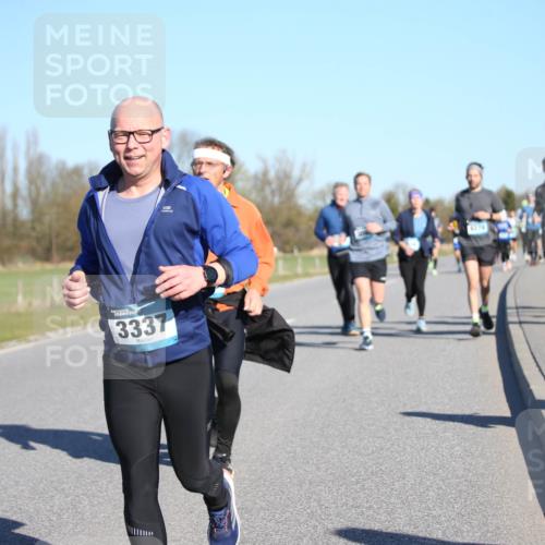 06.04.2025 - 44. Internationalen Wilhelmsburger Insellauf Jannik Wohlers http://msf.ph/oto/7614635 06.04.2025 09:31:23 Laufen 3337, 4276, 4399 meine-sportfotos.de