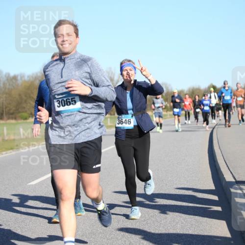 06.04.2025 - 44. Internationalen Wilhelmsburger Insellauf Jannik Wohlers http://msf.ph/oto/7614659 06.04.2025 09:31:27 Laufen 3065, 3646 meine-sportfotos.de