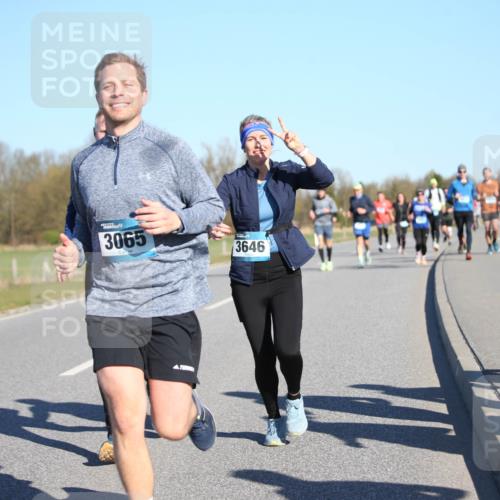 06.04.2025 - 44. Internationalen Wilhelmsburger Insellauf Jannik Wohlers http://msf.ph/oto/7614660 06.04.2025 09:31:27 Laufen 3065, 3646 meine-sportfotos.de