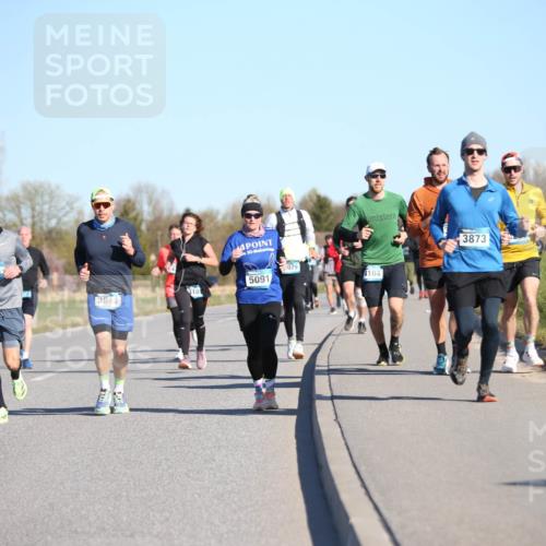 06.04.2025 - 44. Internationalen Wilhelmsburger Insellauf Jannik Wohlers http://msf.ph/oto/7614671 06.04.2025 09:31:31 Laufen 4051, 3238, 30, 3873, 079, 5091, 4104, 3101, 3644 meine-sportfotos.de
