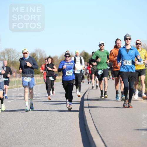 06.04.2025 - 44. Internationalen Wilhelmsburger Insellauf Jannik Wohlers http://msf.ph/oto/7614672 06.04.2025 09:31:31 Laufen 3238, 4051, 3644, 4, 3, 5091, 3079, 3873, 4104 meine-sportfotos.de