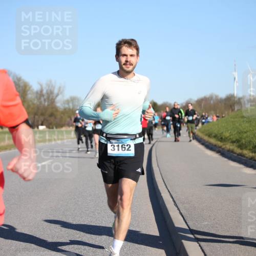 06.04.2025 - 44. Internationalen Wilhelmsburger Insellauf Jannik Wohlers http://msf.ph/oto/7614713 06.04.2025 09:31:40 Laufen 4352, 3162 meine-sportfotos.de