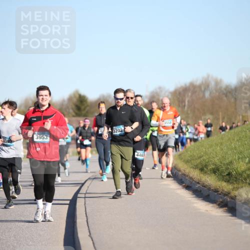 06.04.2025 - 44. Internationalen Wilhelmsburger Insellauf Jannik Wohlers http://msf.ph/oto/7614720 06.04.2025 09:31:43 Laufen 40, 3202, 3953, 4395, 446, 1550 meine-sportfotos.de