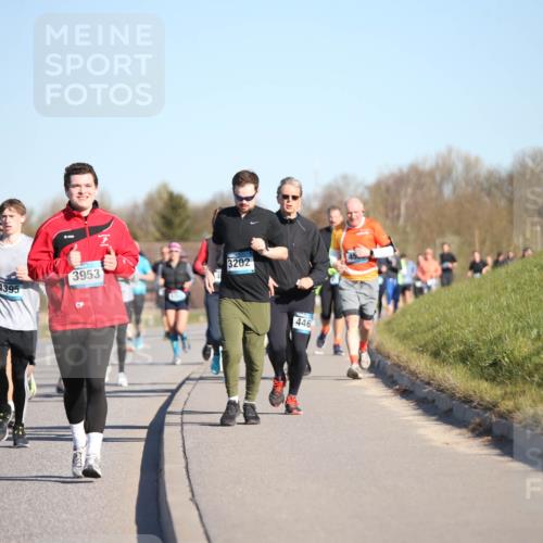 06.04.2025 - 44. Internationalen Wilhelmsburger Insellauf Jannik Wohlers http://msf.ph/oto/7614724 06.04.2025 09:31:43 Laufen 4474, 4395, 3953, 3202, 446 meine-sportfotos.de