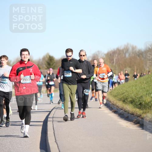 06.04.2025 - 44. Internationalen Wilhelmsburger Insellauf Jannik Wohlers http://msf.ph/oto/7614725 06.04.2025 09:31:44 Laufen 4474, 4395, 3953, 3202, 455, 446 meine-sportfotos.de