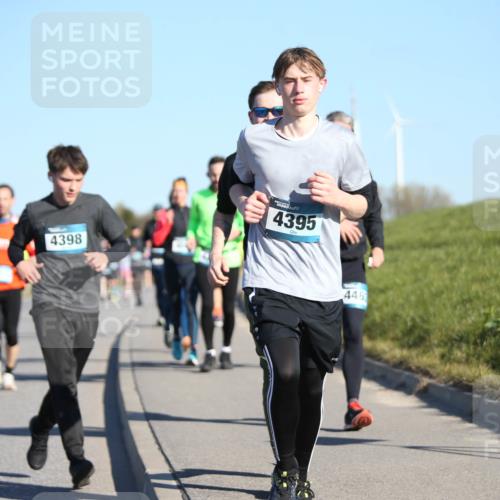 06.04.2025 - 44. Internationalen Wilhelmsburger Insellauf Jannik Wohlers http://msf.ph/oto/7614751 06.04.2025 09:31:49 Laufen 627, 4398, 4395, 446 meine-sportfotos.de
