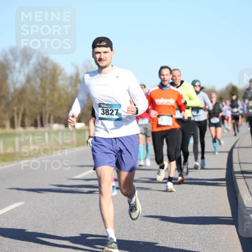 06.04.2025 - 44. Internationalen Wilhelmsburger Insellauf Jannik Wohlers http://msf.ph/oto/7614757 06.04.2025 09:31:50 Laufen 3827, 4552, 462, 43 meine-sportfotos.de