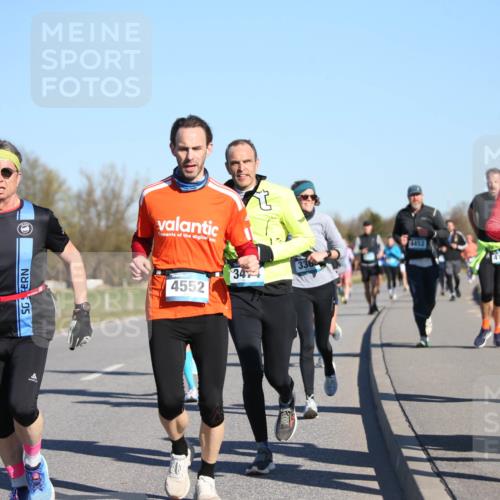 06.04.2025 - 44. Internationalen Wilhelmsburger Insellauf Jannik Wohlers http://msf.ph/oto/7614767 06.04.2025 09:31:53 Laufen 4552, 34, 336, 4452, 4119, 40, 4427 meine-sportfotos.de