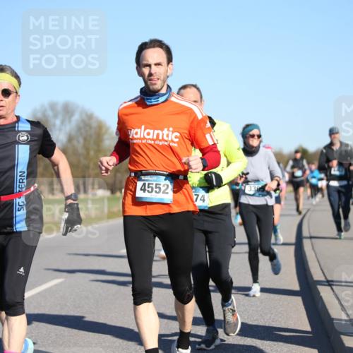 06.04.2025 - 44. Internationalen Wilhelmsburger Insellauf Jannik Wohlers http://msf.ph/oto/7614775 06.04.2025 09:31:53 Laufen 4552, 74, 338 meine-sportfotos.de