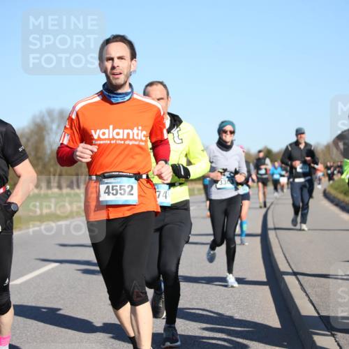 06.04.2025 - 44. Internationalen Wilhelmsburger Insellauf Jannik Wohlers http://msf.ph/oto/7614779 06.04.2025 09:31:54 Laufen 4552, 336, 74, 4093 meine-sportfotos.de
