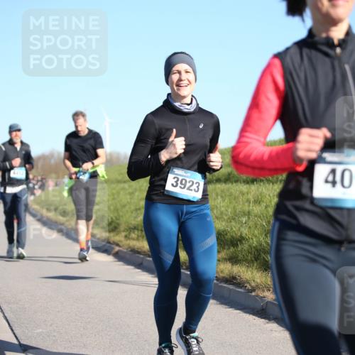 06.04.2025 - 44. Internationalen Wilhelmsburger Insellauf Jannik Wohlers http://msf.ph/oto/7614784 06.04.2025 09:31:55 Laufen 4350, 4093, 3923 meine-sportfotos.de