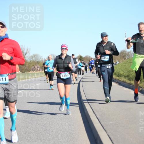 06.04.2025 - 44. Internationalen Wilhelmsburger Insellauf Jannik Wohlers http://msf.ph/oto/7614791 06.04.2025 09:31:56 Laufen 3363, 5111, 4350, 4452 meine-sportfotos.de