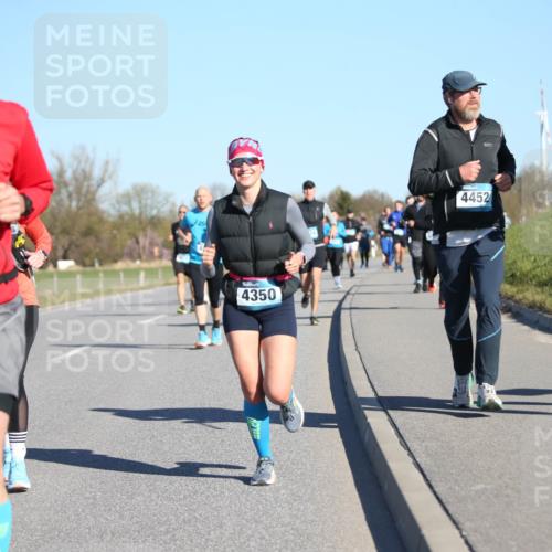 06.04.2025 - 44. Internationalen Wilhelmsburger Insellauf Jannik Wohlers http://msf.ph/oto/7614795 06.04.2025 09:31:56 Laufen 4350, 5111, 4452, 4109 meine-sportfotos.de