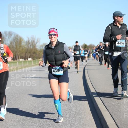 06.04.2025 - 44. Internationalen Wilhelmsburger Insellauf Jannik Wohlers http://msf.ph/oto/7614800 06.04.2025 09:31:57 Laufen 4503, 4350, 4452 meine-sportfotos.de