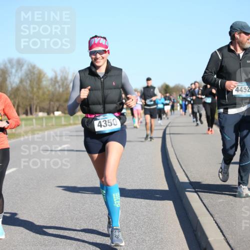 06.04.2025 - 44. Internationalen Wilhelmsburger Insellauf Jannik Wohlers http://msf.ph/oto/7614802 06.04.2025 09:31:57 Laufen 4503, 4350, 4452 meine-sportfotos.de