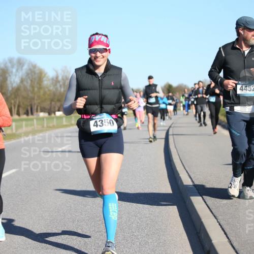 06.04.2025 - 44. Internationalen Wilhelmsburger Insellauf Jannik Wohlers http://msf.ph/oto/7614803 06.04.2025 09:31:57 Laufen 4503, 4350, 4452 meine-sportfotos.de