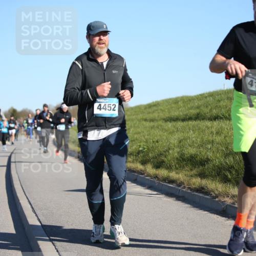 06.04.2025 - 44. Internationalen Wilhelmsburger Insellauf Jannik Wohlers http://msf.ph/oto/7614804 06.04.2025 09:31:58 Laufen 4585, 4452, 4109 meine-sportfotos.de
