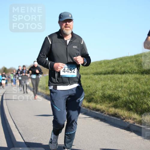 06.04.2025 - 44. Internationalen Wilhelmsburger Insellauf Jannik Wohlers http://msf.ph/oto/7614807 06.04.2025 09:31:58 Laufen 4545, 4452 meine-sportfotos.de
