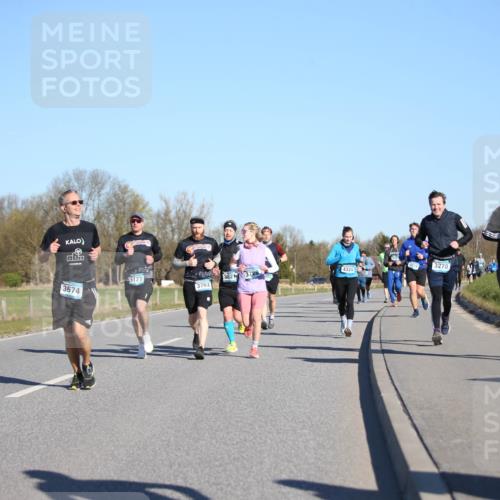 06.04.2025 - 44. Internationalen Wilhelmsburger Insellauf Jannik Wohlers http://msf.ph/oto/7614832 06.04.2025 09:32:03 Laufen 382, 5127, 3763, 3674, 4324, 3270 meine-sportfotos.de
