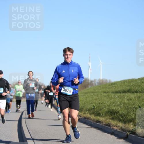 06.04.2025 - 44. Internationalen Wilhelmsburger Insellauf Jannik Wohlers http://msf.ph/oto/7614839 06.04.2025 09:32:10 Laufen 4324, 3897, 3829 meine-sportfotos.de