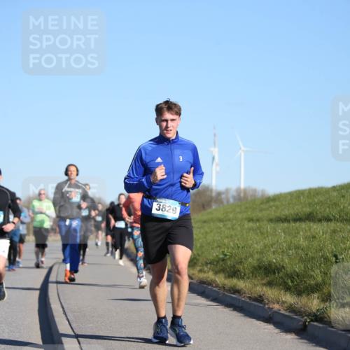 06.04.2025 - 44. Internationalen Wilhelmsburger Insellauf Jannik Wohlers http://msf.ph/oto/7614840 06.04.2025 09:32:10 Laufen 4324, 3897, 3829 meine-sportfotos.de