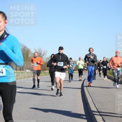 06.04.2025 - 44. Internationalen Wilhelmsburger Insellauf Jannik Wohlers http://msf.ph/oto/7614845 06.04.2025 09:32:11 Laufen 4, 4324, 3580, 3897, 347, 3151, 3829 meine-sportfotos.de