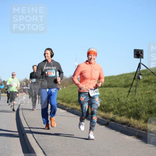 06.04.2025 - 44. Internationalen Wilhelmsburger Insellauf Jannik Wohlers http://msf.ph/oto/7614850 06.04.2025 09:32:14 Laufen 4444 meine-sportfotos.de